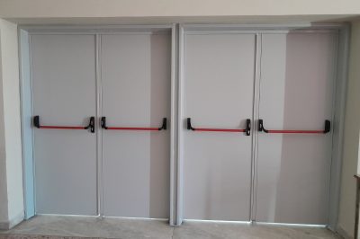 Ευχαριστήριο για την αντικατάσταση των εσωτερικών θυρών του Γυμνασίου και του Λυκείου Νεάπολης Boΐου